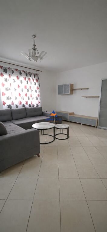 LOCALE IN AFFITTO 120M2 "GARDA, TIRANA RE" 1000 EURO