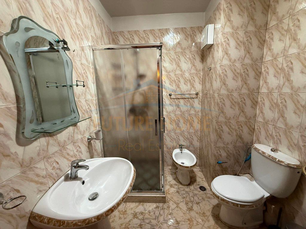 Affitto, Appartamento 1+1, Piazza Willson, Tirana