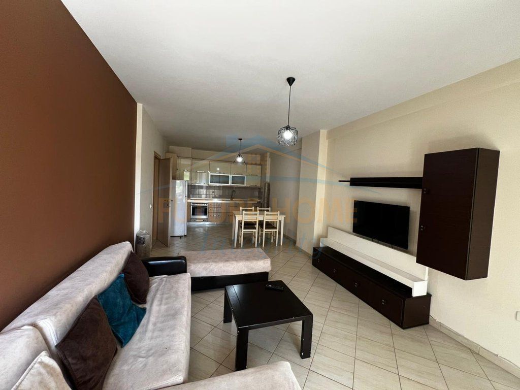 Qera, Apartament 2+1+2, Unaza e Re, Tiranë.
