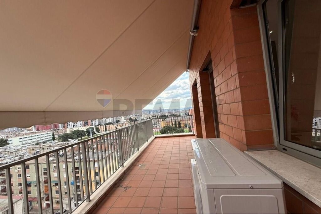 Tower Bridge 4 , for rent