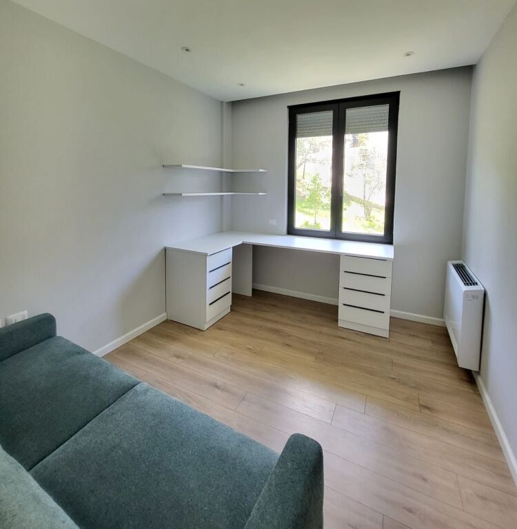 🏡 3-Storey Villa for Rent – Dry Lake, Tirana
