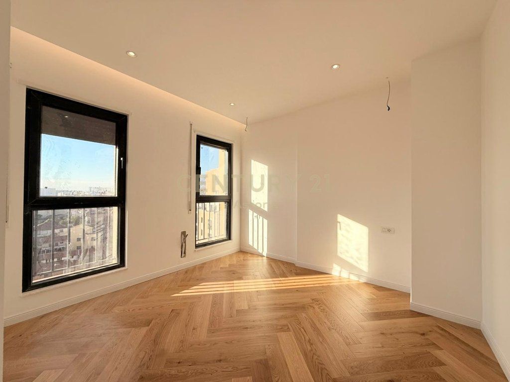 APARTAMENT 2+1 + POST PARKIMI PER SHITJE TEK SHKOLLA E KUQE, TIRANE 261,300 € Sip. Totale  105m2