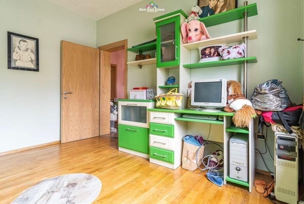 Villa a 3 piani in affitto a Shkoze (ID BV22631) Tirana