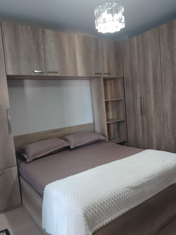 Jepet me qera Apartament 1+1 Ali Demi