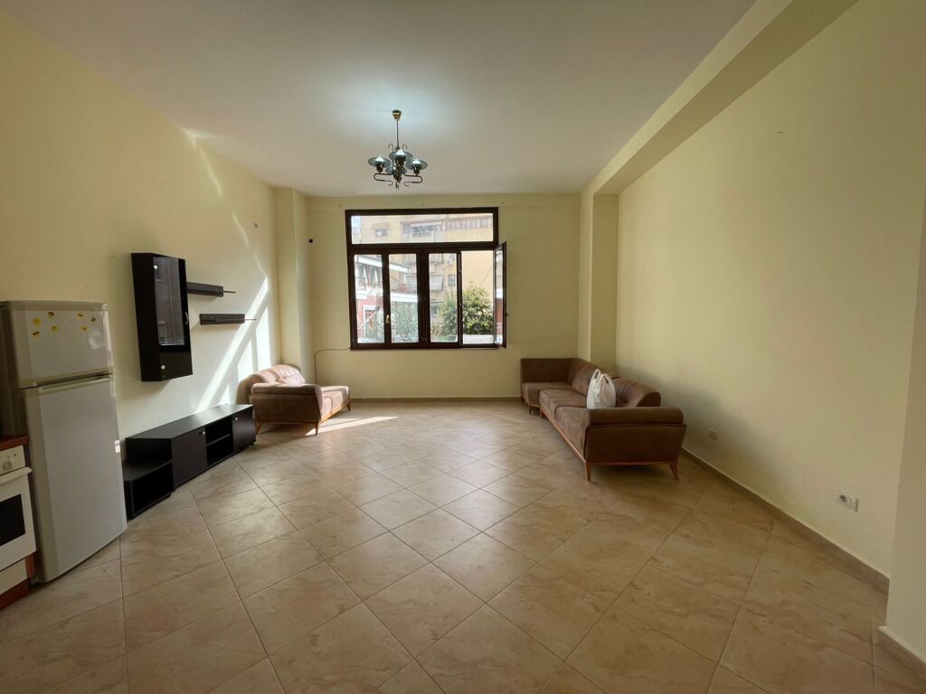 OFFICE FOR RENT 2+1 AT KOMUNA E PARSIT
