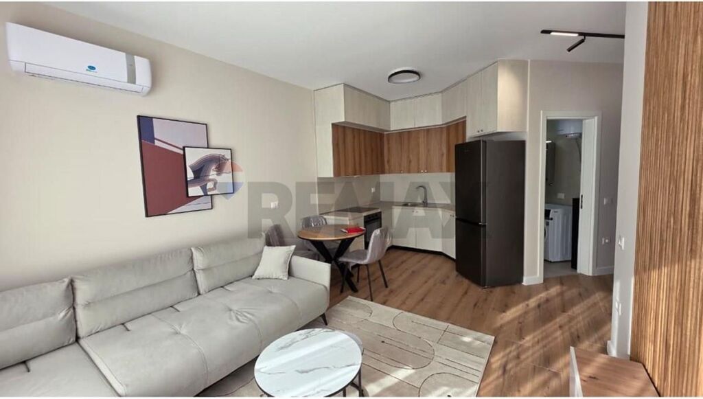 Apartment - For Rent - Zoo Garden, Tirana