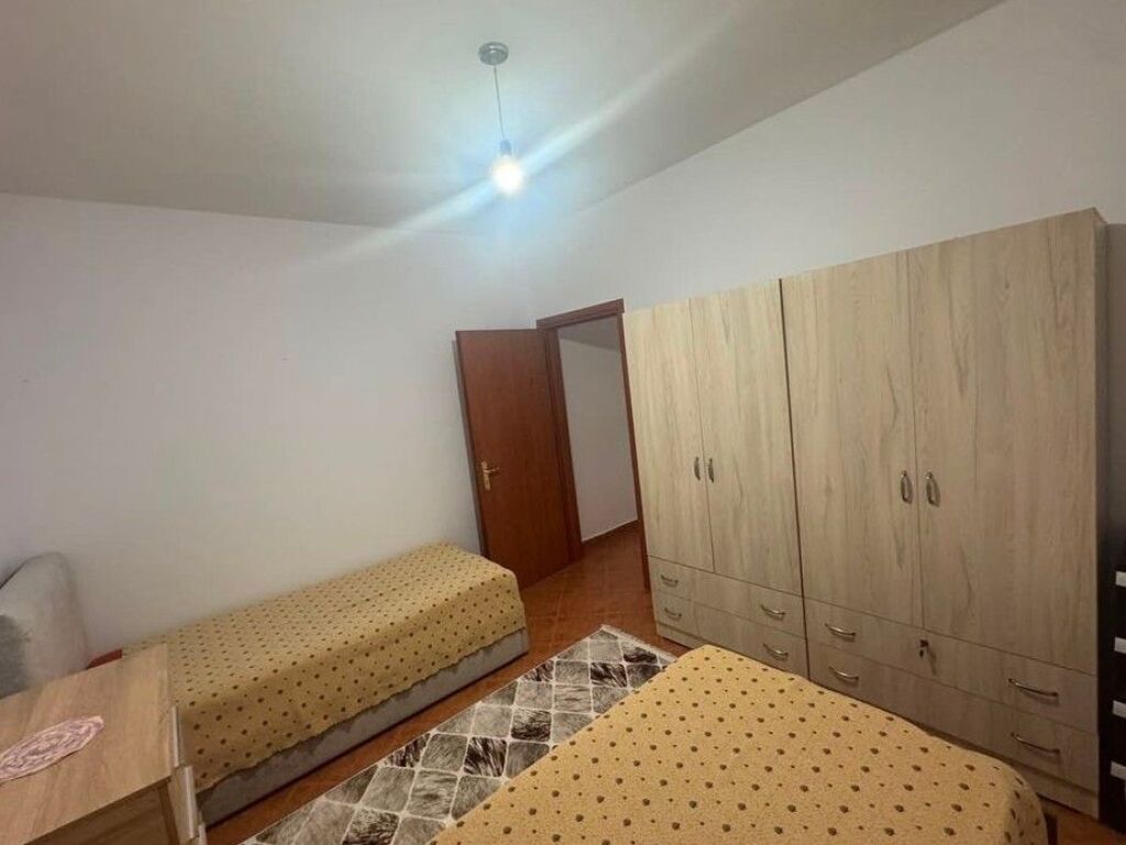 Shitet, Apartament 2+1, Yzberisht, Tiranë.