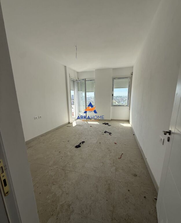 SHITET APARTAMENT 2+1+2+BALLKON "KAMEZ" 121.500 EURO