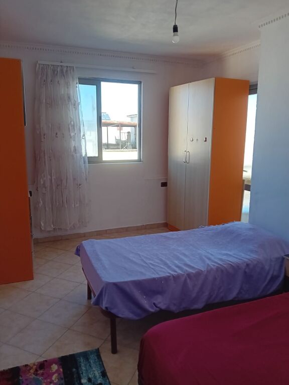Jepet 1+1 e mobiluar rruga Todi Shkurti