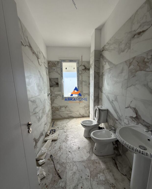 SHITET APARTAMENT 2+1+2+BALLKON "KAMEZ" 121.500 EURO