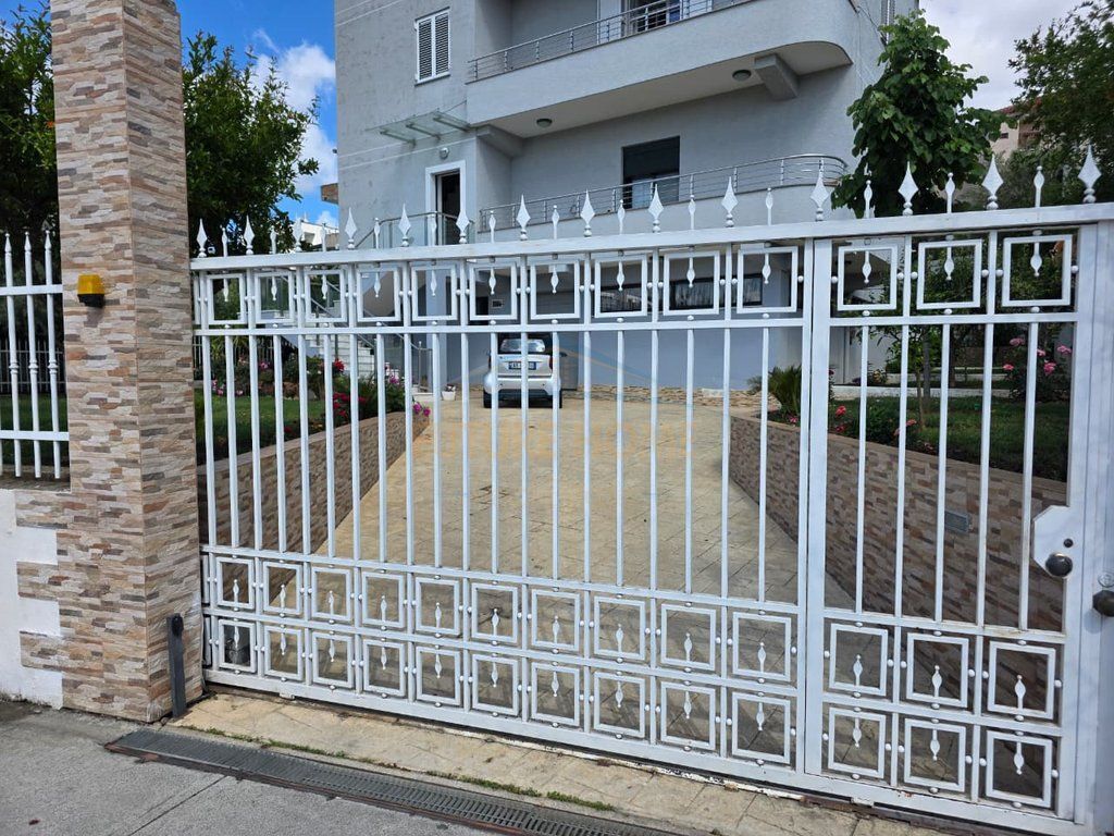 Affitto, Appartamento 3+1+Posto Auto, Sauk, Tirana