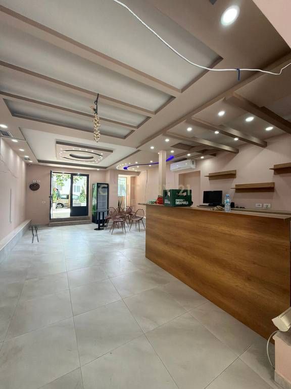 PEDIATRIA, LOCALE IN AFFITTO PER BAR! 700 € /Mese Sup. Totale 75m2 Sup. interna  