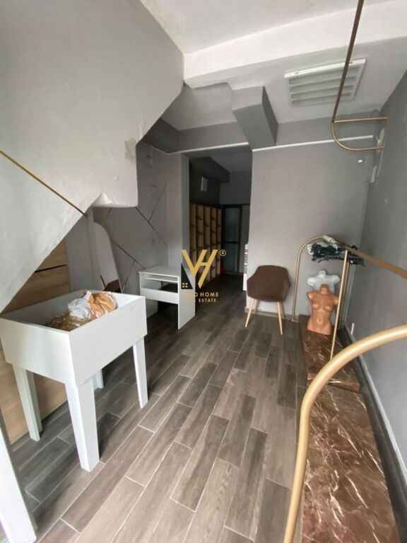 AFFITTASI NEGOZIO 17 M2 NELLA CITTÀ STUDENTI 200 EURO