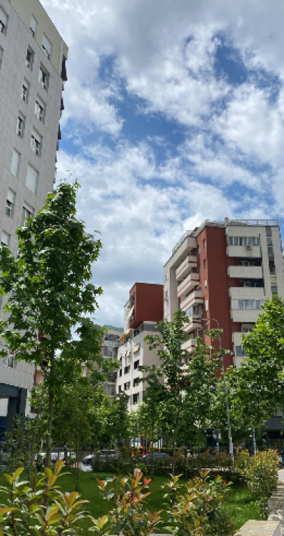 🏡 Shitet Apartament 1+1 – Bulevardi Migjeni
