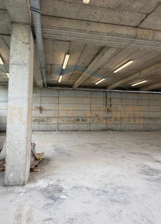 Affitto, Magazzino, Peze-Helmes