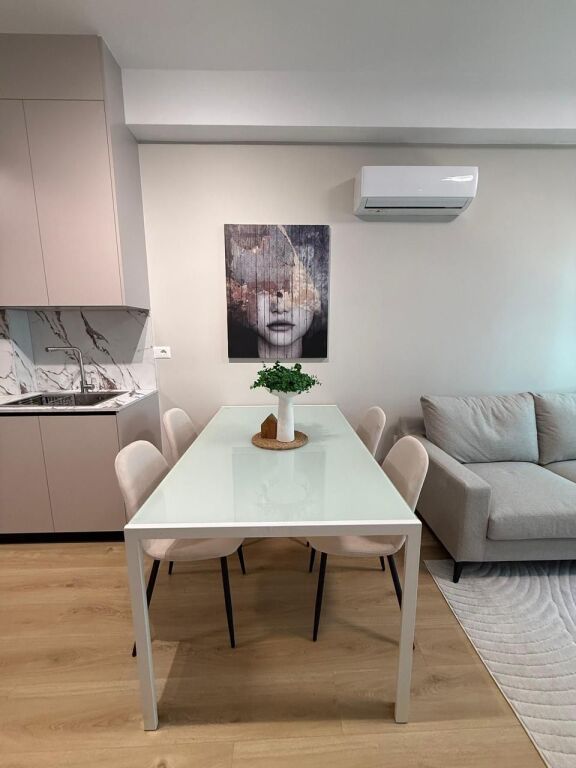 🏡 Appartamento 1+1 in Affitto 📍 Ali Demi – Complesso Kadiu💶 Prezzo: 45.000 Lek / mese