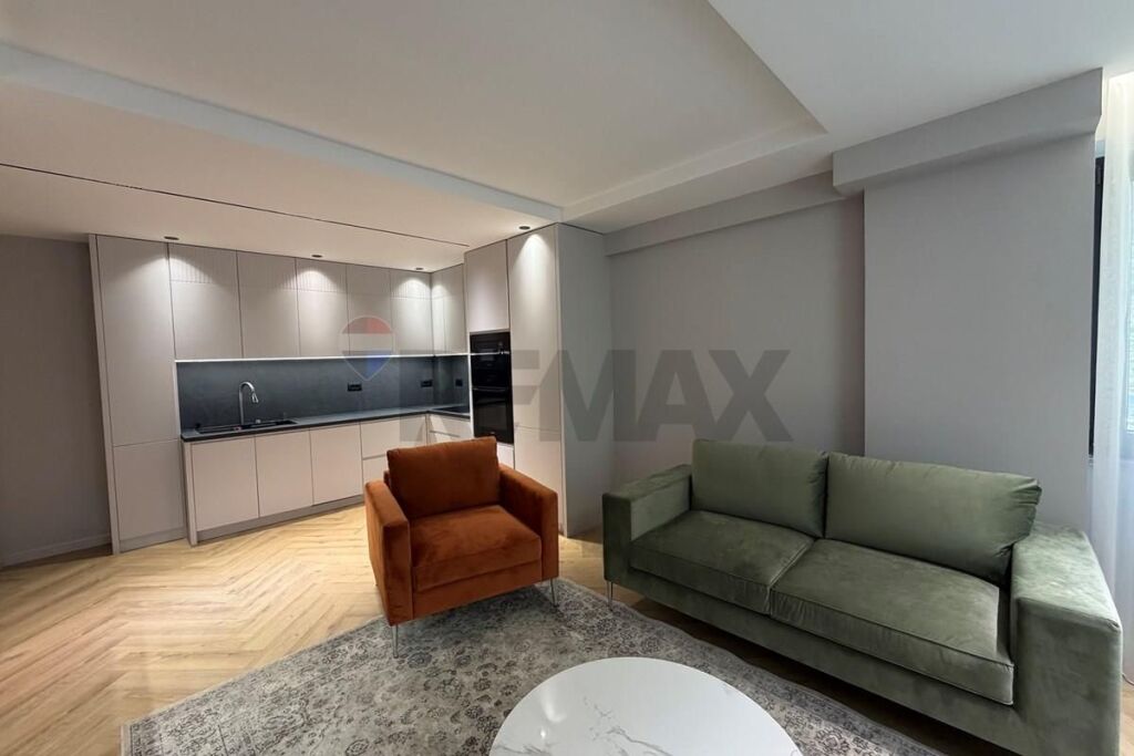 Apartament 2+1+2 Per Qira Ne Bllok!