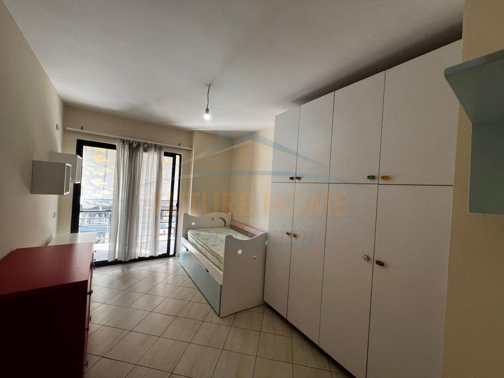Qera, Apartament 2+1+2, Unaza e Re, Tiranë.