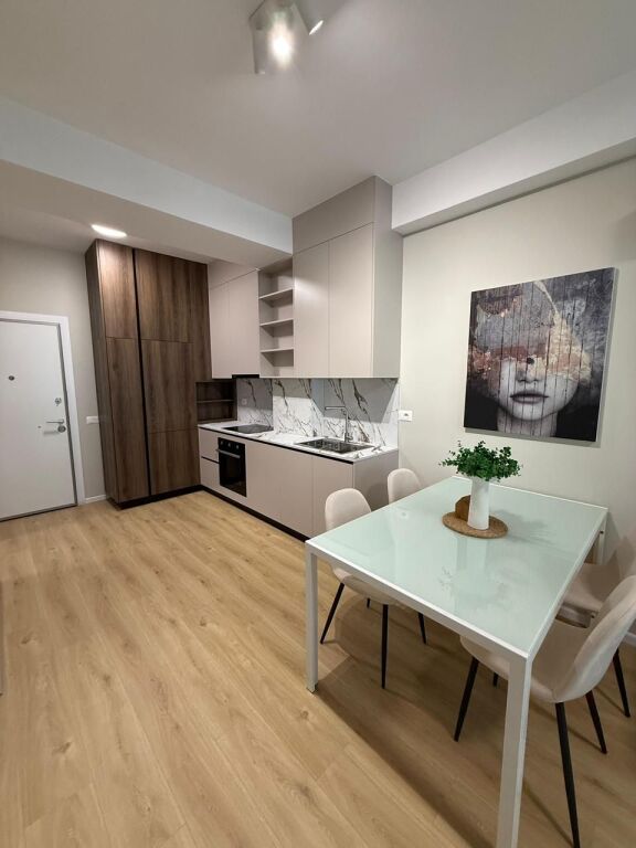 🏡 Appartamento 1+1 in Affitto 📍 Ali Demi – Complesso Kadiu💶 Prezzo: 45.000 Lek / mese
