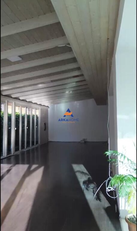 SHITET DYQAN 216M2 "PRANË AMBASADËS AMERIKANE" 649.500 EURO