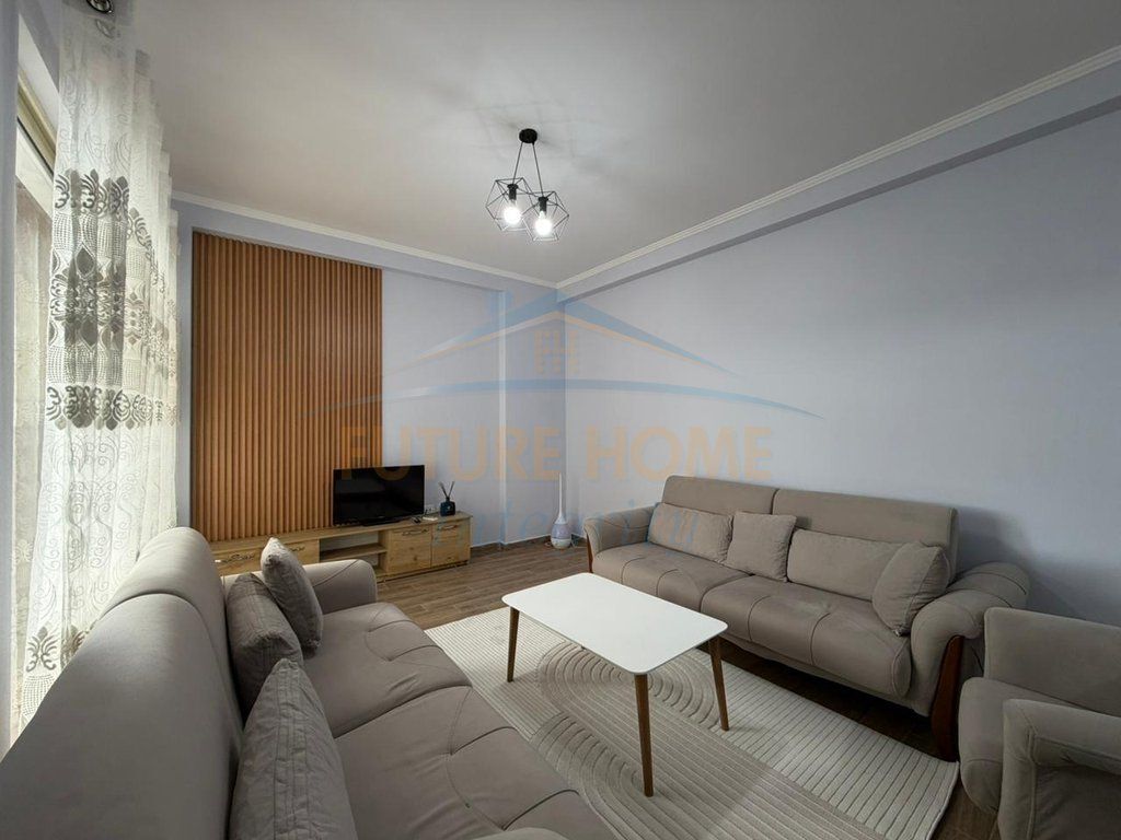 Qera, Apartament 2+1+2, Unaza e Re, Tiranë.