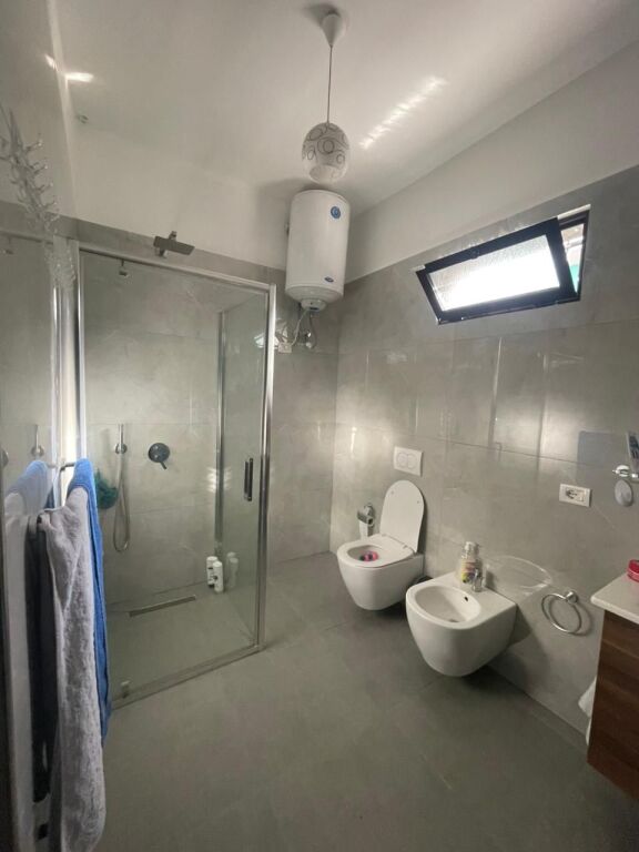 In vendita, Casa Privata 3+1, A Shkozet.