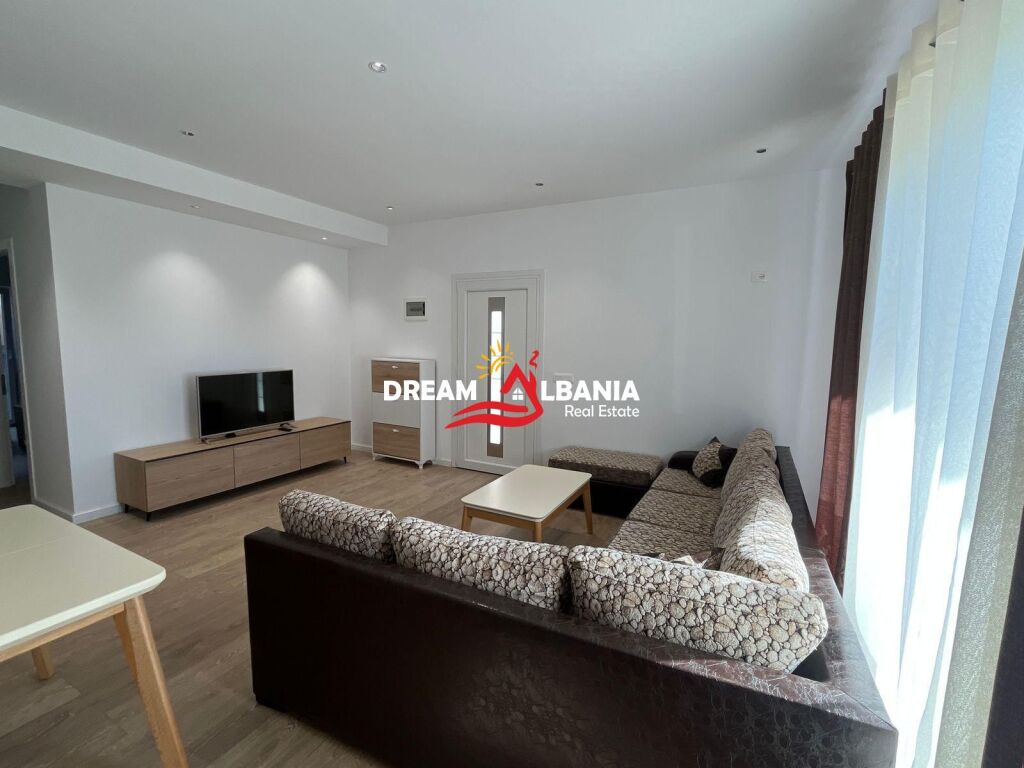 Jepet me qera Apartament 2+1 ne rrugen 5 Maji prane shkolles Tirana Jone (ID 4241086)