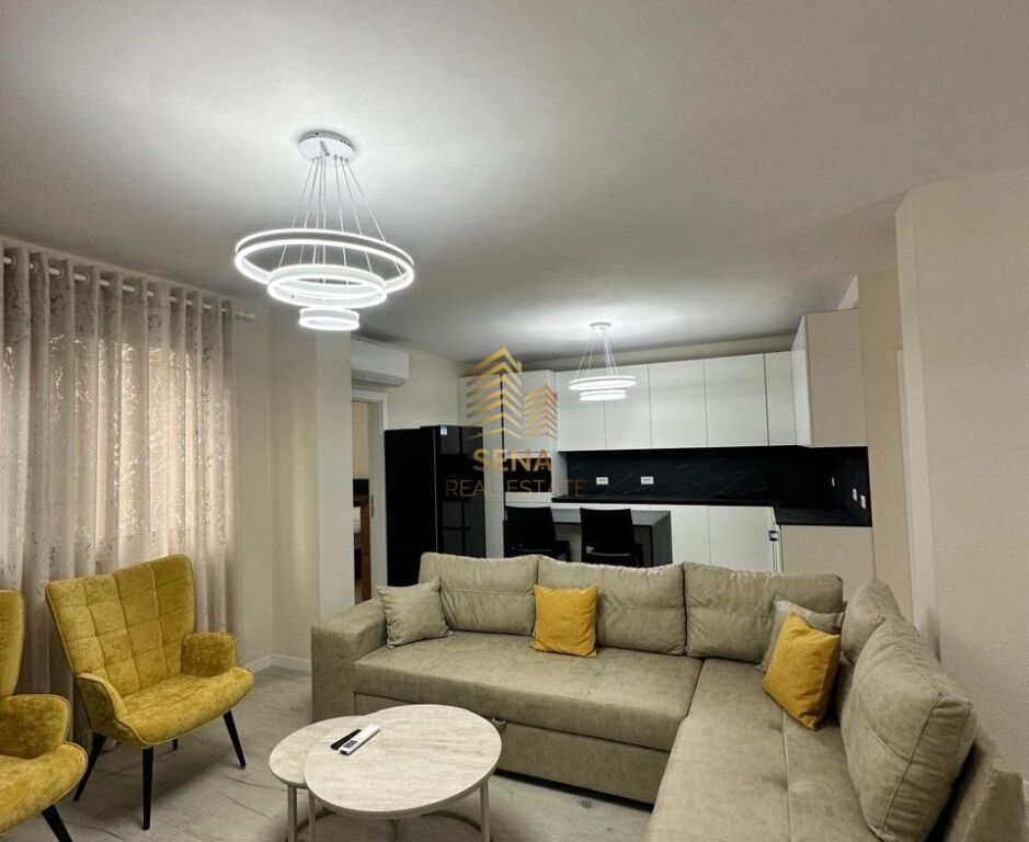 Qira, Apartament 3+1+2blk+2wc,Komuna Parisit, Prane Kristal Centre,120,000 Leke/muaj