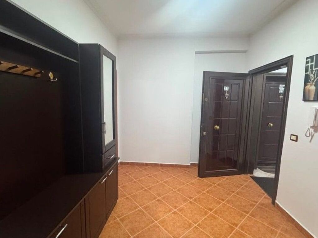 Shitet, Apartament 2+1, Yzberisht, Tiranë.