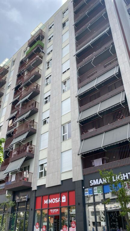 🏡 Shitet Apartament 1+1 📍 Bulevardi Migjeni
