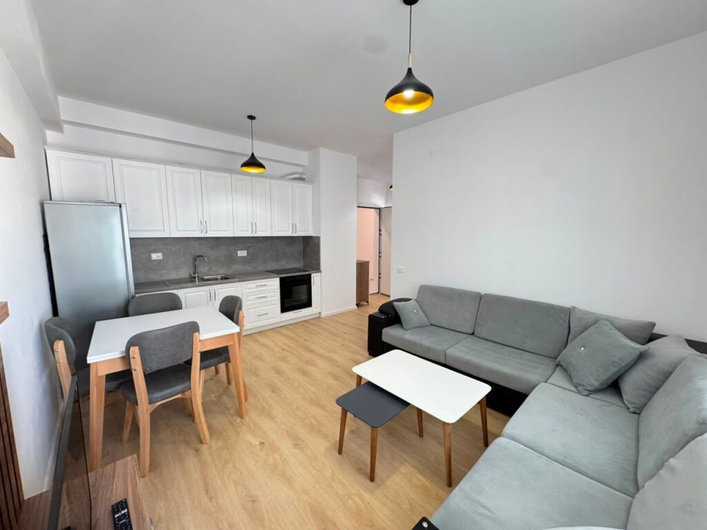 🏡 Apartment 1+1 for rent 📍 Ali Demi – Kadiu Complex💶 Price: 40,000 Lek