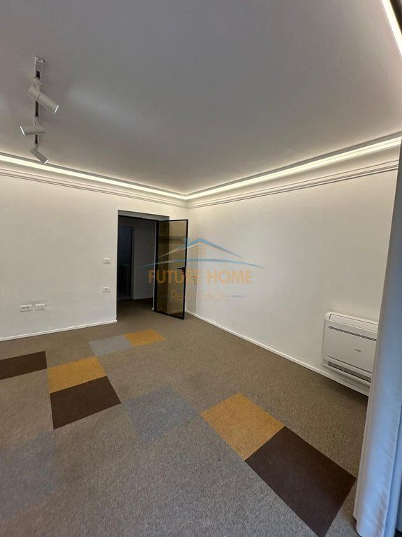 Qera, Ambient Biznesi, 21 Dhjetori, Tiranë