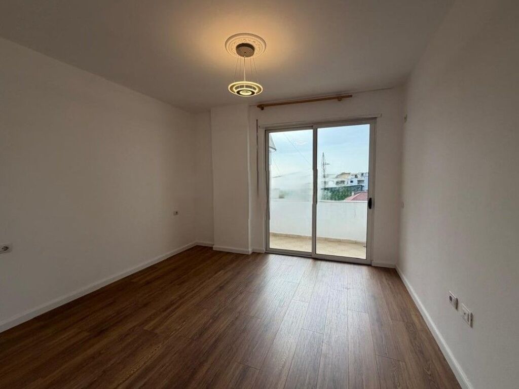 FRESKU, SHESIM APARTAMENT 2+1+2