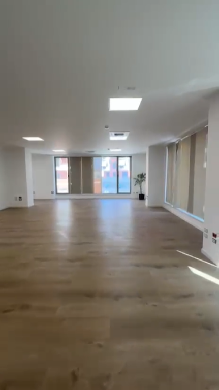 🏢Spazi Ufficio in Affitto al Complesso📍Delijorgji🔥