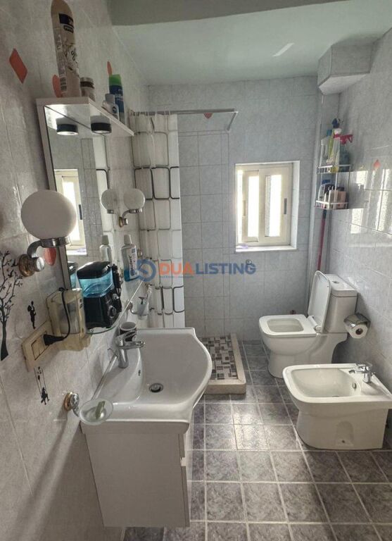 Shitet apartament 2+1, Blloku