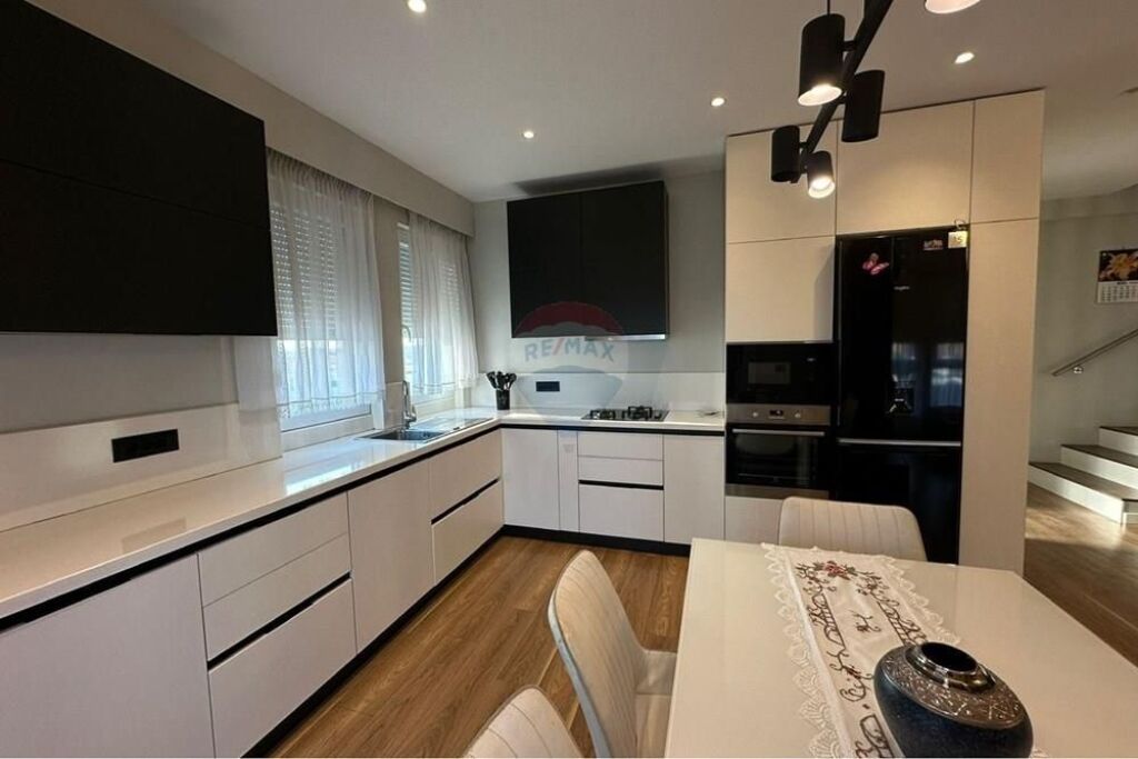 For rent 1+1 at Dritan Hoxha Street.