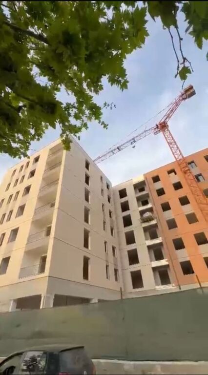 Shitet apartament 2+1 Kamez