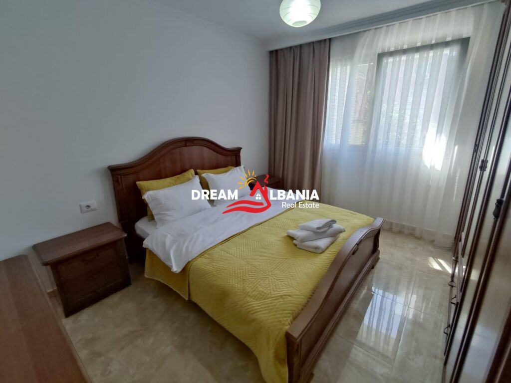Jepet apartament 1+1 me qera ne zonen e Vasil Shantos prane Kredo.al (ID 4219493)
