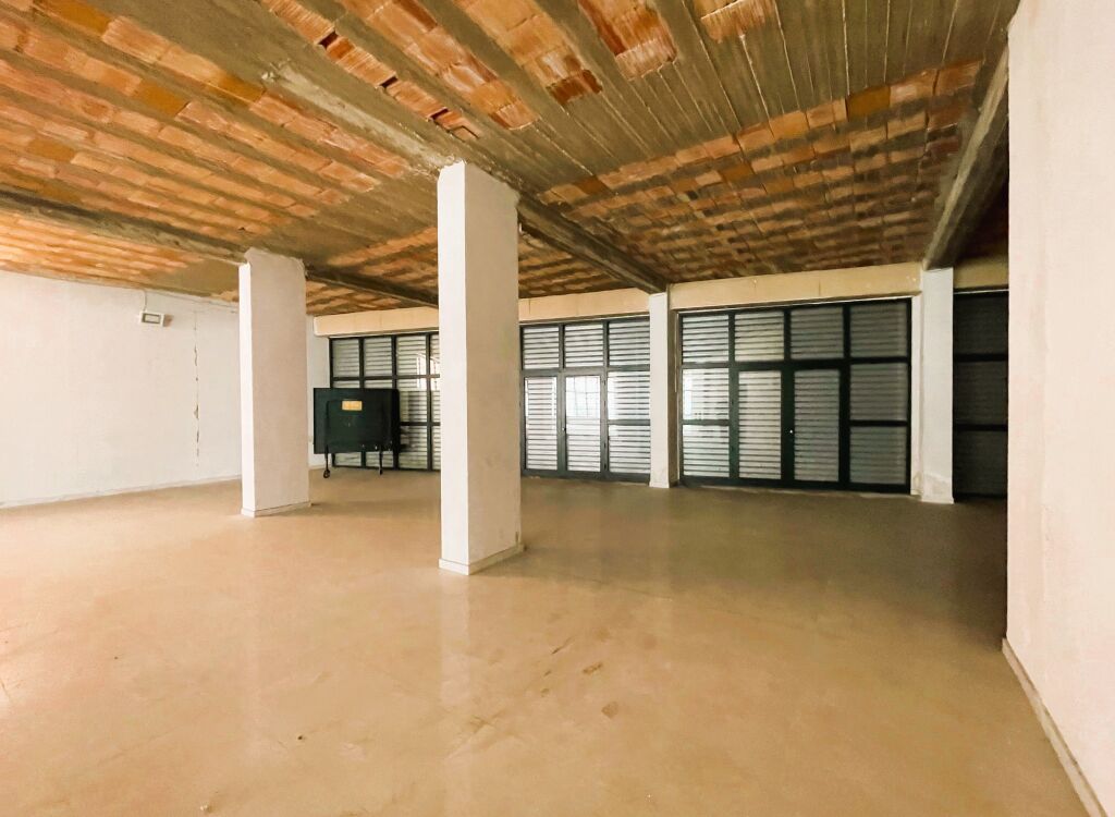 🏢Locale Commerciale in Affitto al Sottopasso del Comune🔥