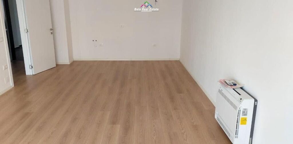 Zyre me qera 1+1 tek Farmacia 10 (ID BZ2500) Tirane