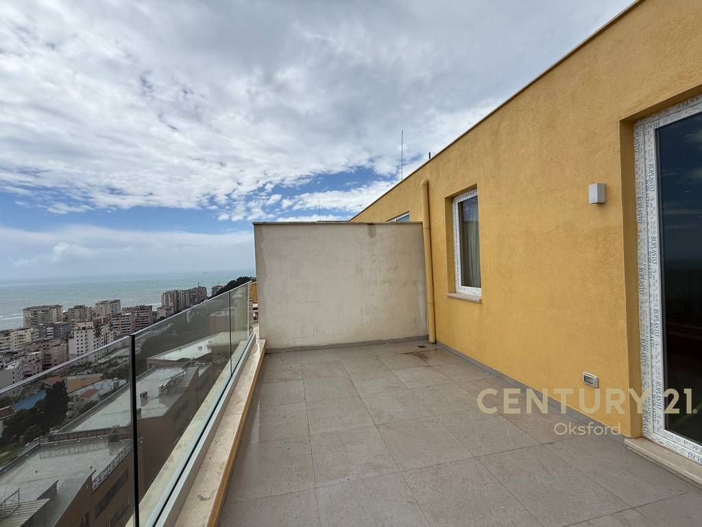 Affittiamo appartamento moderno + posto auto vicino al porto, Durazzo! 1.500 € /Mese Superficie totale 120m2