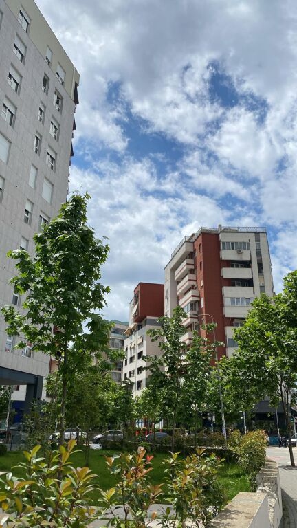 🏡 Shitet Apartament 1+1 📍 Bulevardi Migjeni
