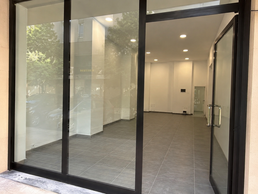 🏢 Negozio in affitto in via Myslym Shyri
