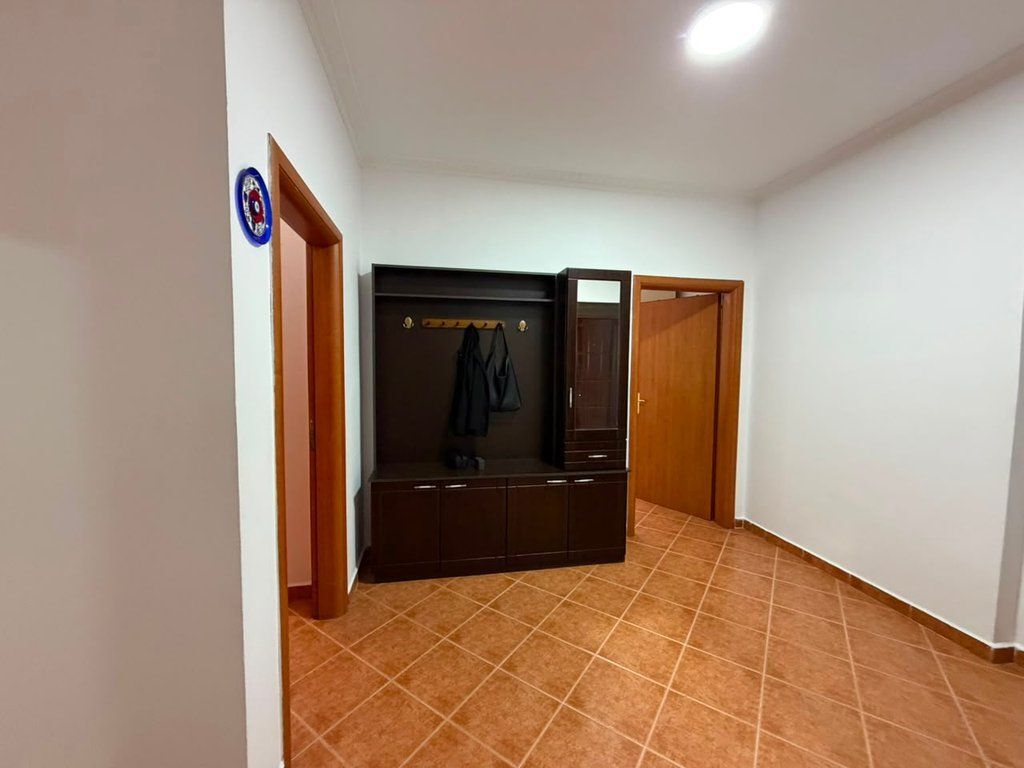 Shitet, Apartament 2+1, Yzberisht, Tiranë.