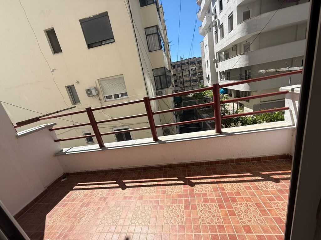 For rent, 2+1 Apartment, Near Lulishtja – Center, UKD.
