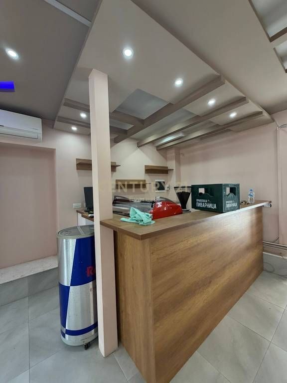 PEDIATRIA, LOCALE IN AFFITTO PER BAR! 700 € /Mese Sup. Totale 75m2 Sup. interna  