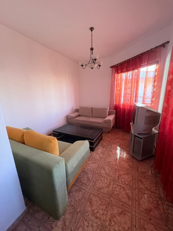 APPARTAMENTO 2+1. 35000 LEKE.JORDAN MISJA
