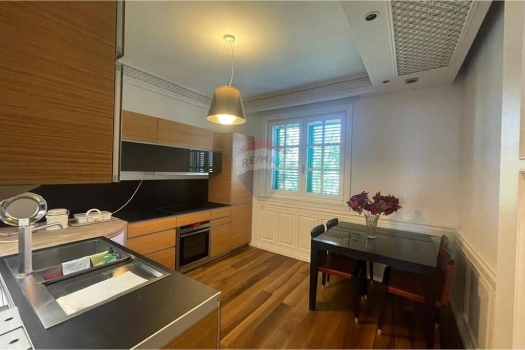 Apartment - For Rent - Qemal Stafa Street, Tirana
