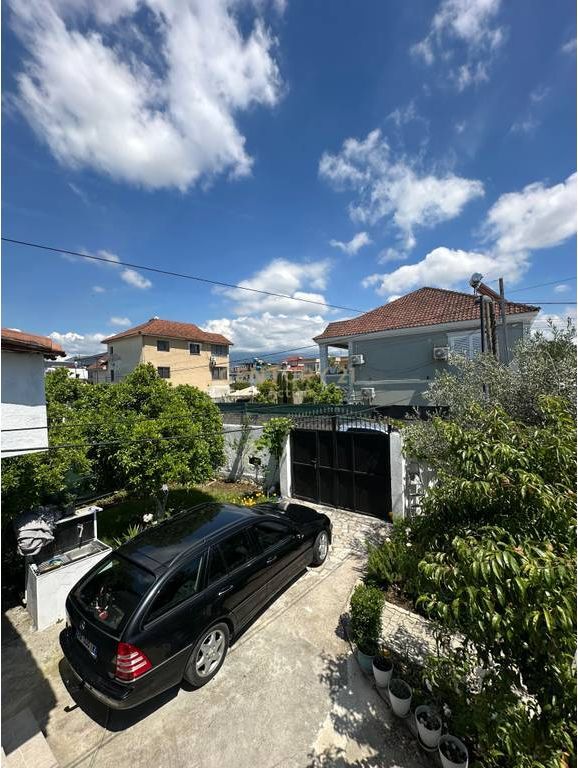 hitet shtepi private ne Unazen e Re. 260,000 €