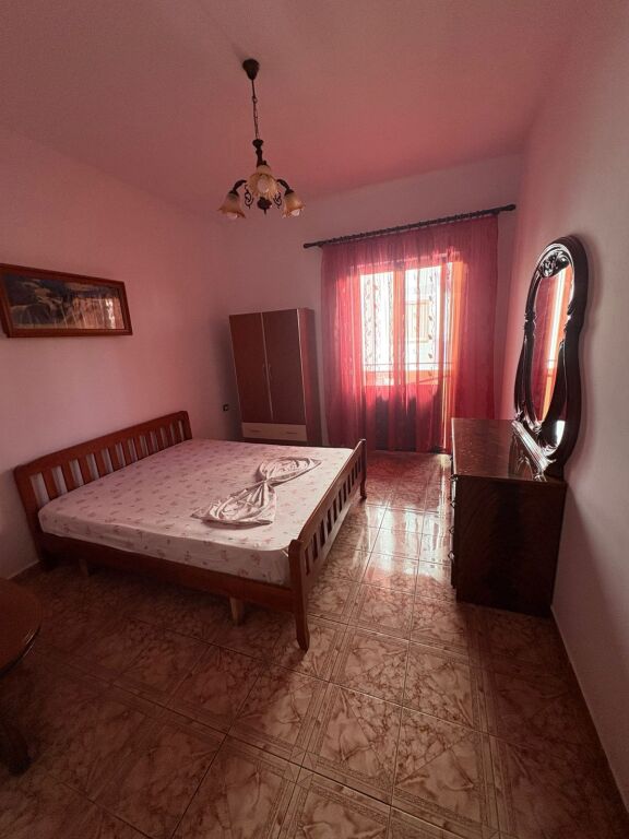 APPARTAMENTO 2+1. 35000 LEKE.JORDAN MISJA